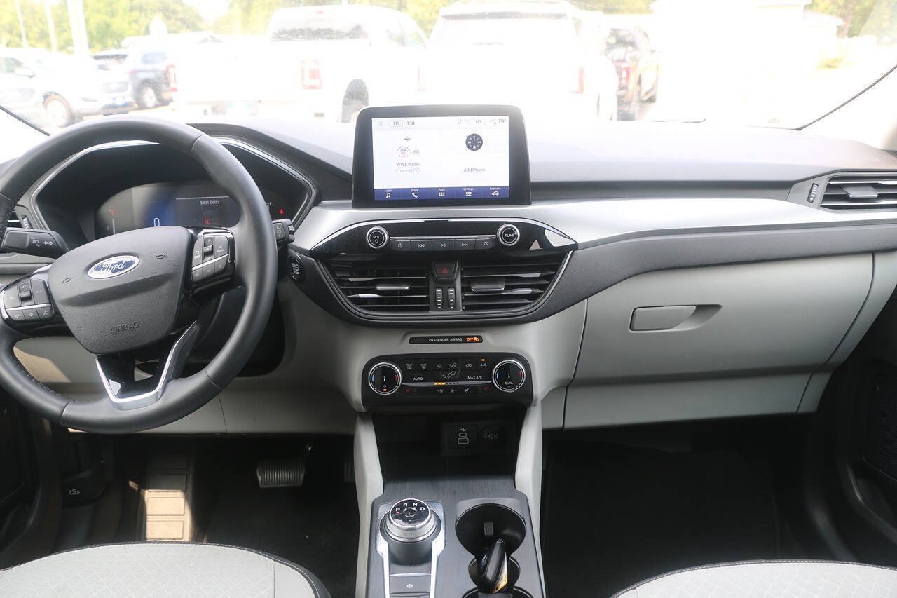 Certified 2024 Ford Escape Active AWD/4WD image 19