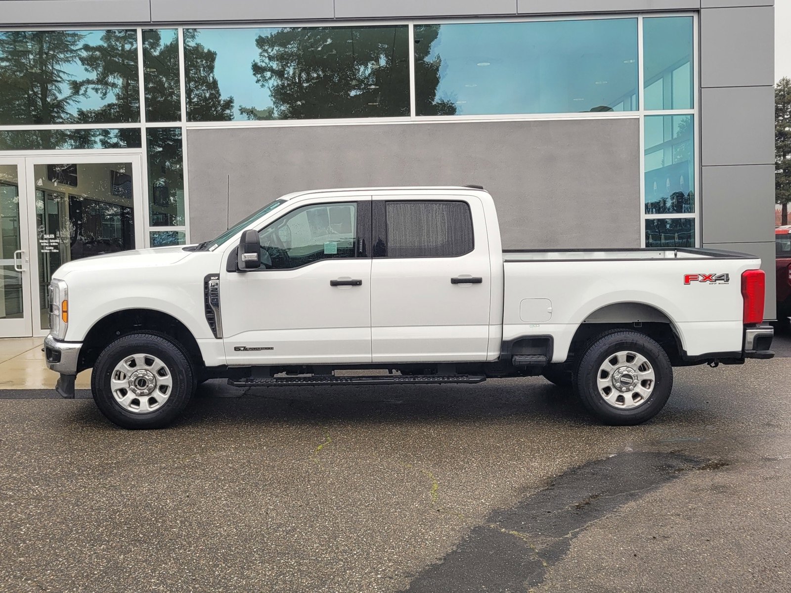 Certified 2024 Ford F250 XLT w/ FX4 Off-Road Package image 7