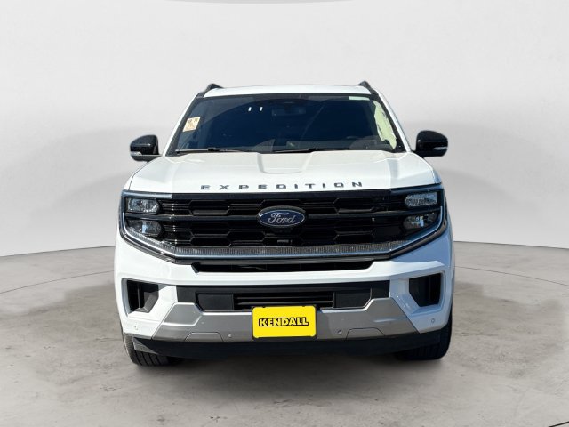 Certified 2025 Ford Expedition Platinum AWD/4WD image 2