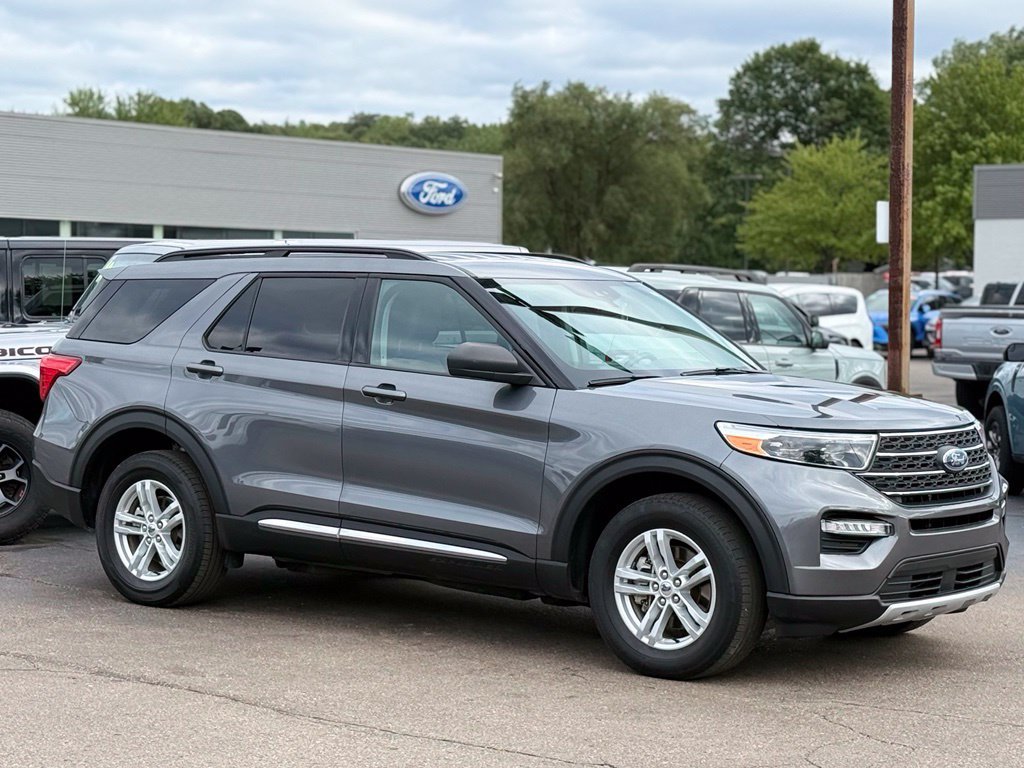 Certified 2024 Ford Explorer XLT w/ Equipment Group 202A AWD/4WD image 27