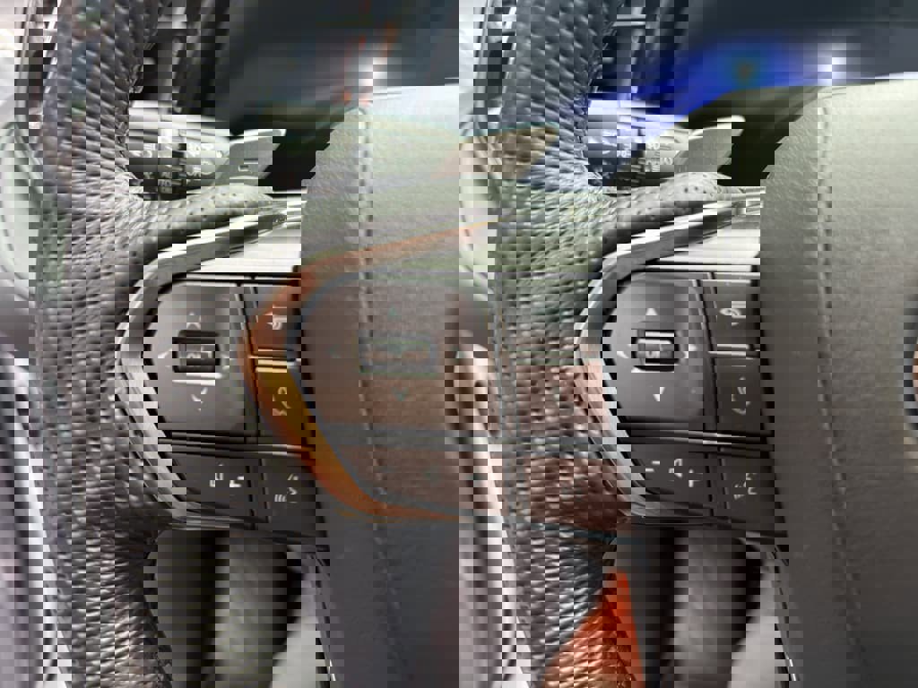 Used 2025 Lexus TX 500h AWD w/ Technology Package image 23