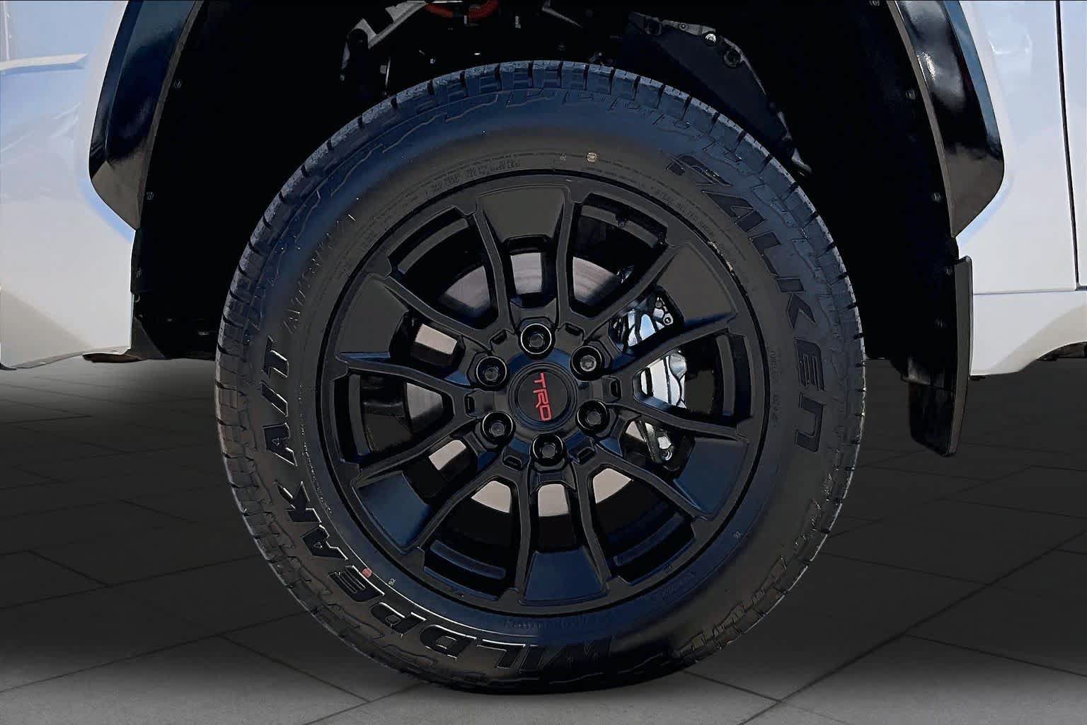 Used 2026 Toyota Tundra Platinum w/ TRD Off-Road Package AWD/4WD image 14