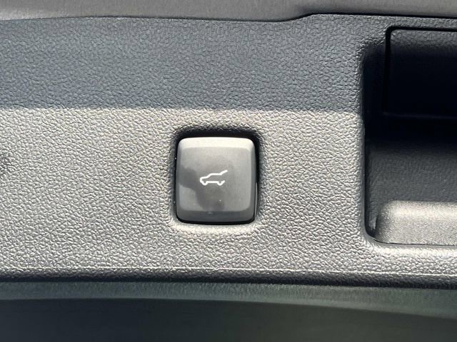 Certified 2024 Ford Escape Platinum AWD/4WD image 12