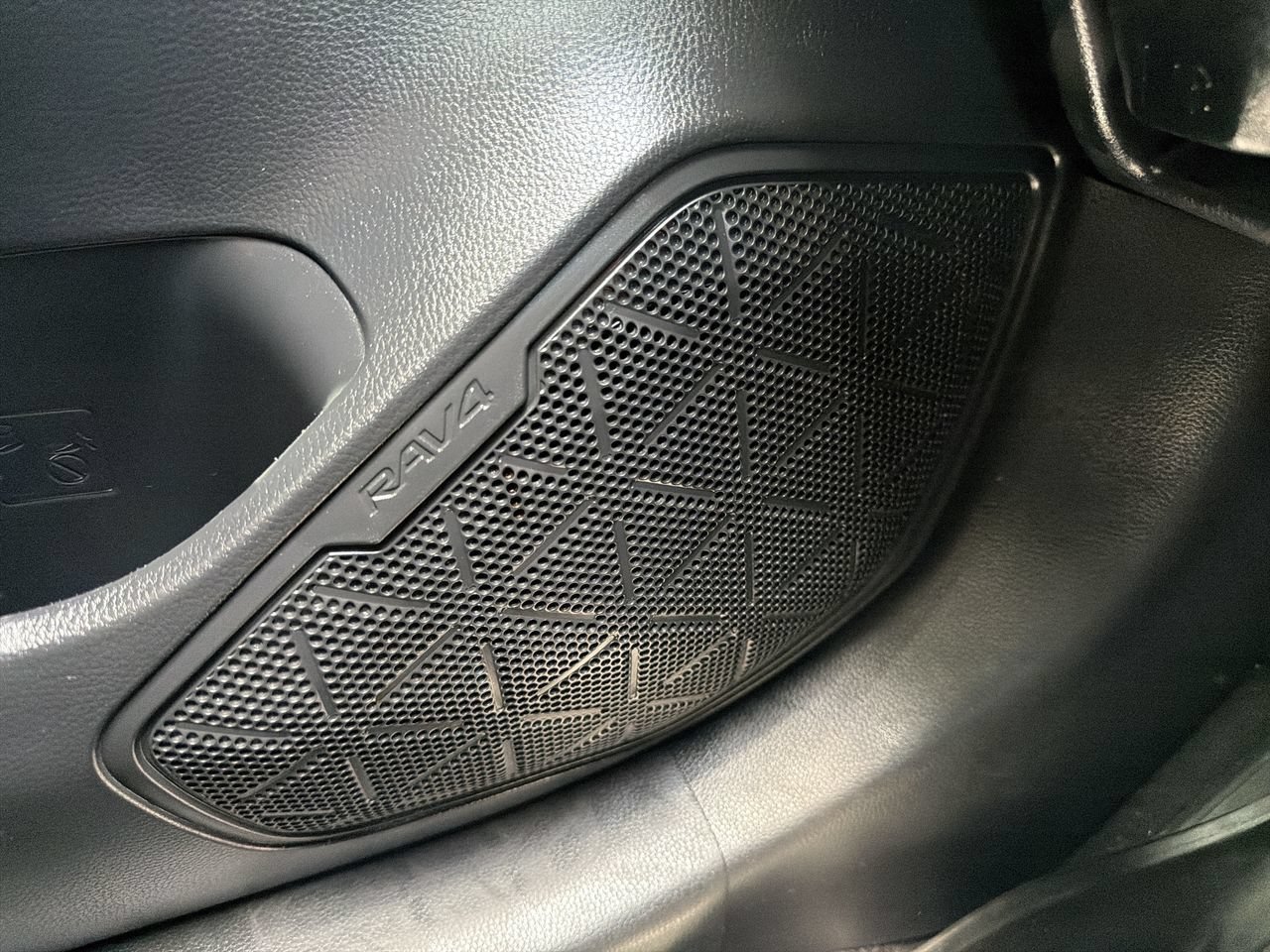 Used 2024 Toyota RAV4 XLE FWD image 18