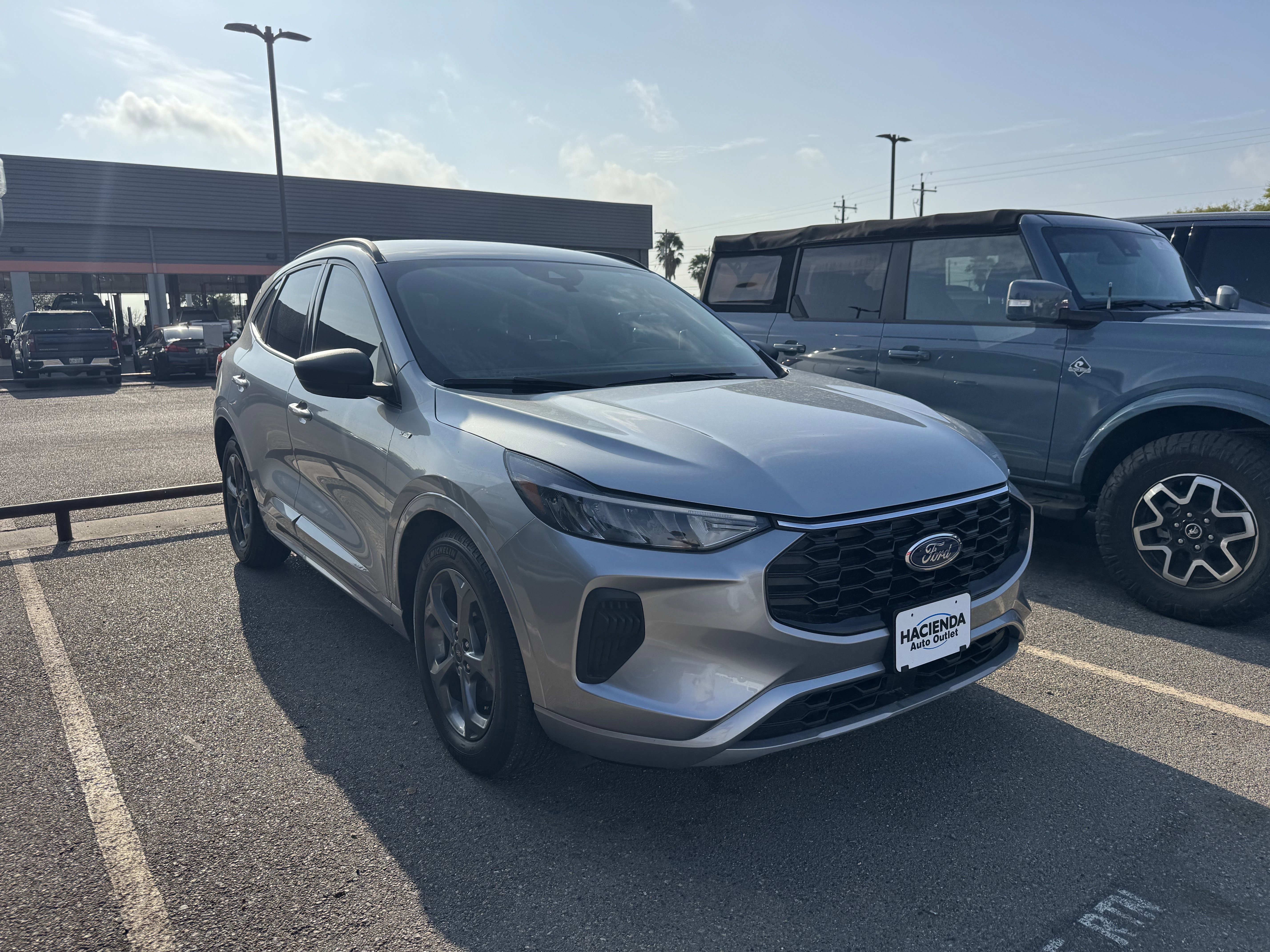 Certified 2023 Ford Escape ST-Line w/ Tech Pack #1 image 9