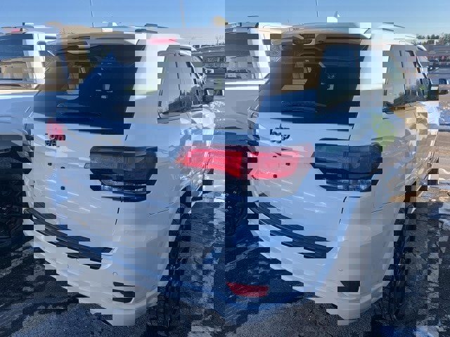 Used 2017 Jeep Grand Cherokee Altitude image 4