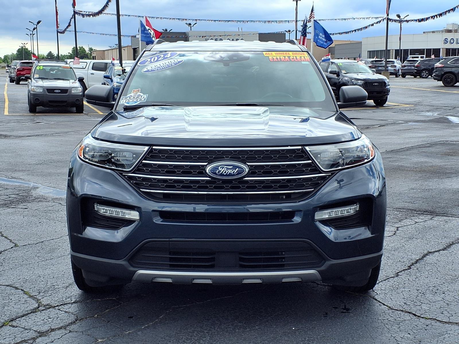 Certified 2024 Ford Explorer XLT w/ Equipment Group 202A AWD/4WD image 25