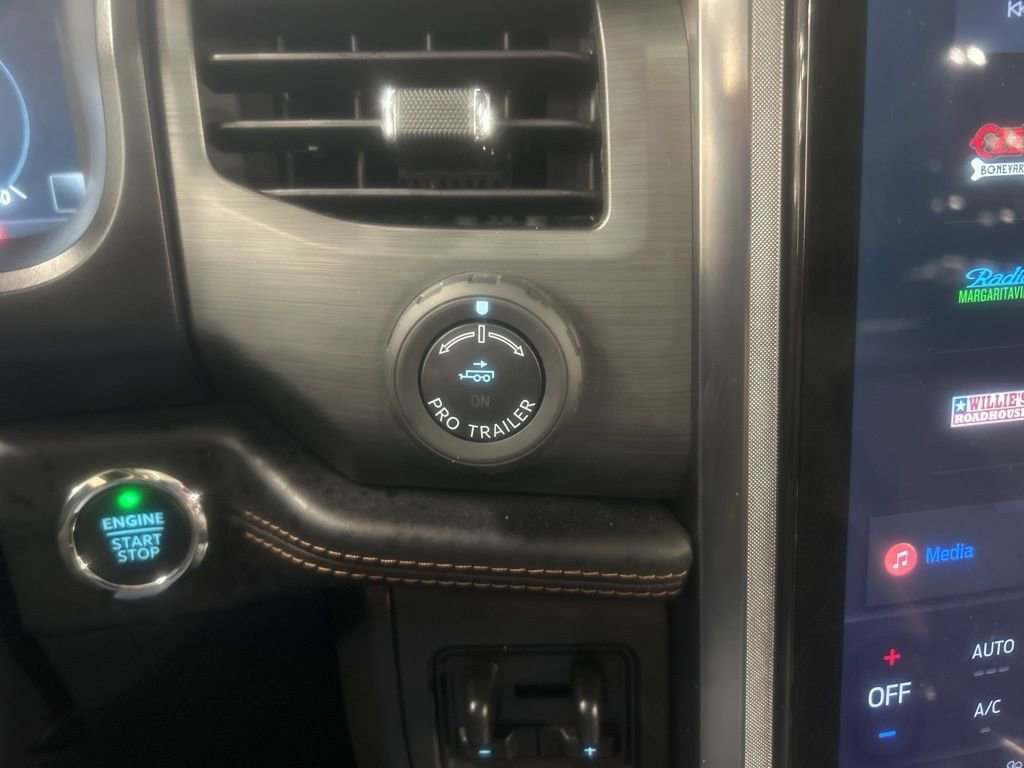 Certified 2022 Ford Expedition Max Platinum image 21