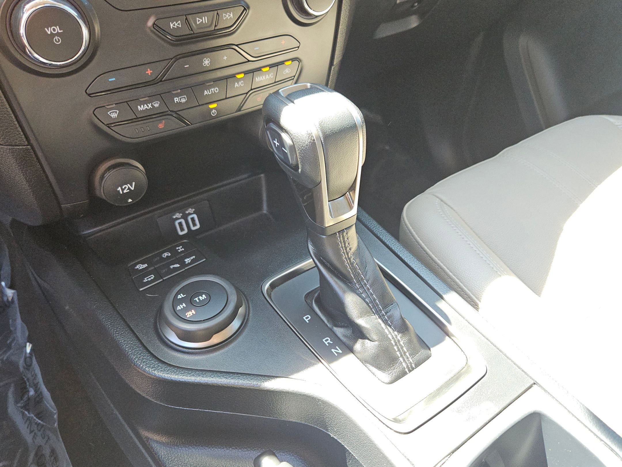 Certified 2022 Ford Ranger Lariat w/ Equipment Group 501A High image 13