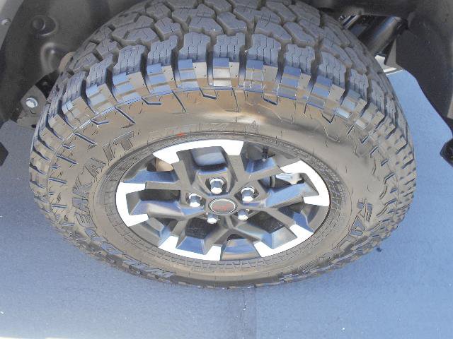 Used 2025 Jeep Wrangler Unlimited Sport AWD/4WD image 14