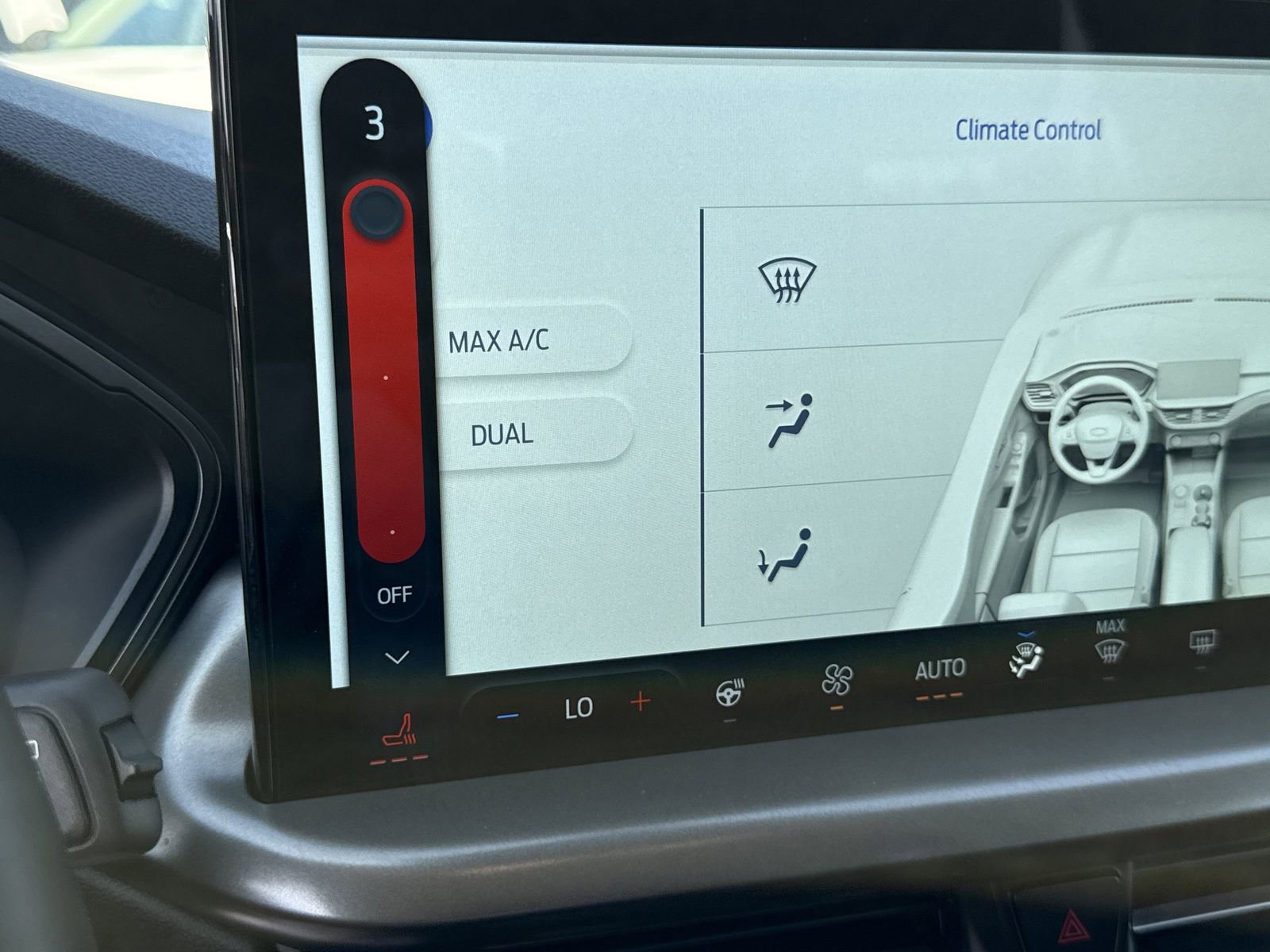 Certified 2025 Ford Escape SE image 23