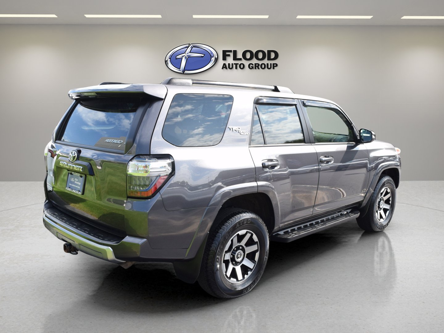 Used 2023 Toyota 4Runner TRD Off-Road Premium w/ Off Road Premium Plus Package AWD/4WD image 4