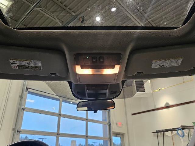 Used 2021 Nissan Rogue SV w/ Premium Package AWD/4WD image 17