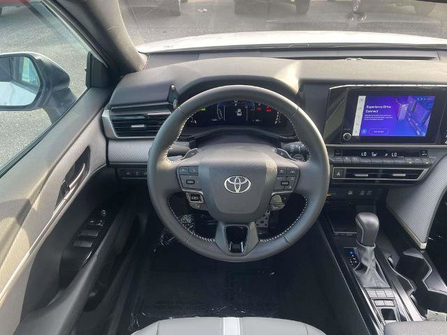 Used 2025 Toyota Camry SE image 10