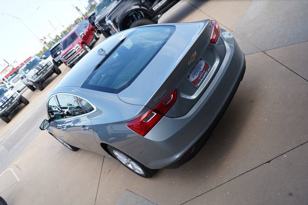 Used 2025 Chevrolet Malibu LT FWD image 12