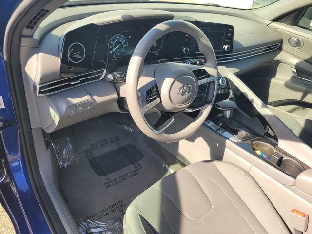 Used 2021 Hyundai Elantra SEL w/ Convenience Package FWD image 12