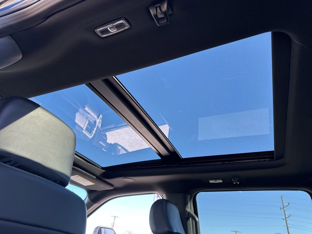 Certified 2025 Ford F250 Platinum image 32