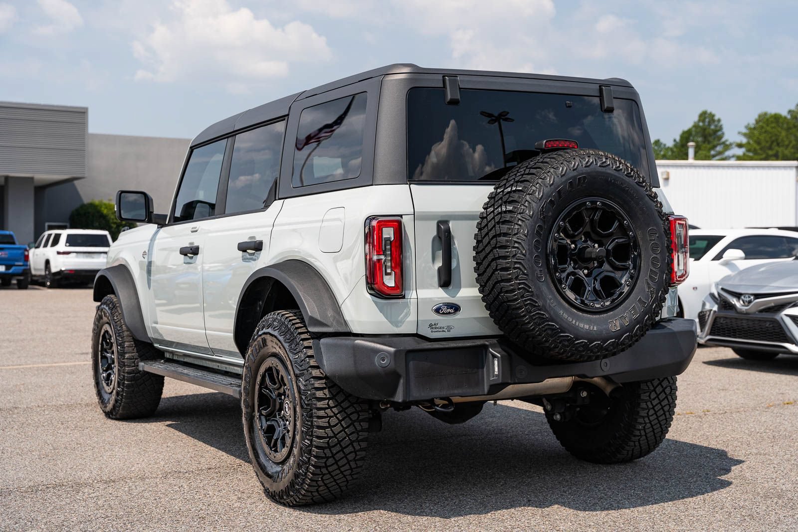 Certified 2023 Ford Bronco Wildtrak AWD/4WD image 5