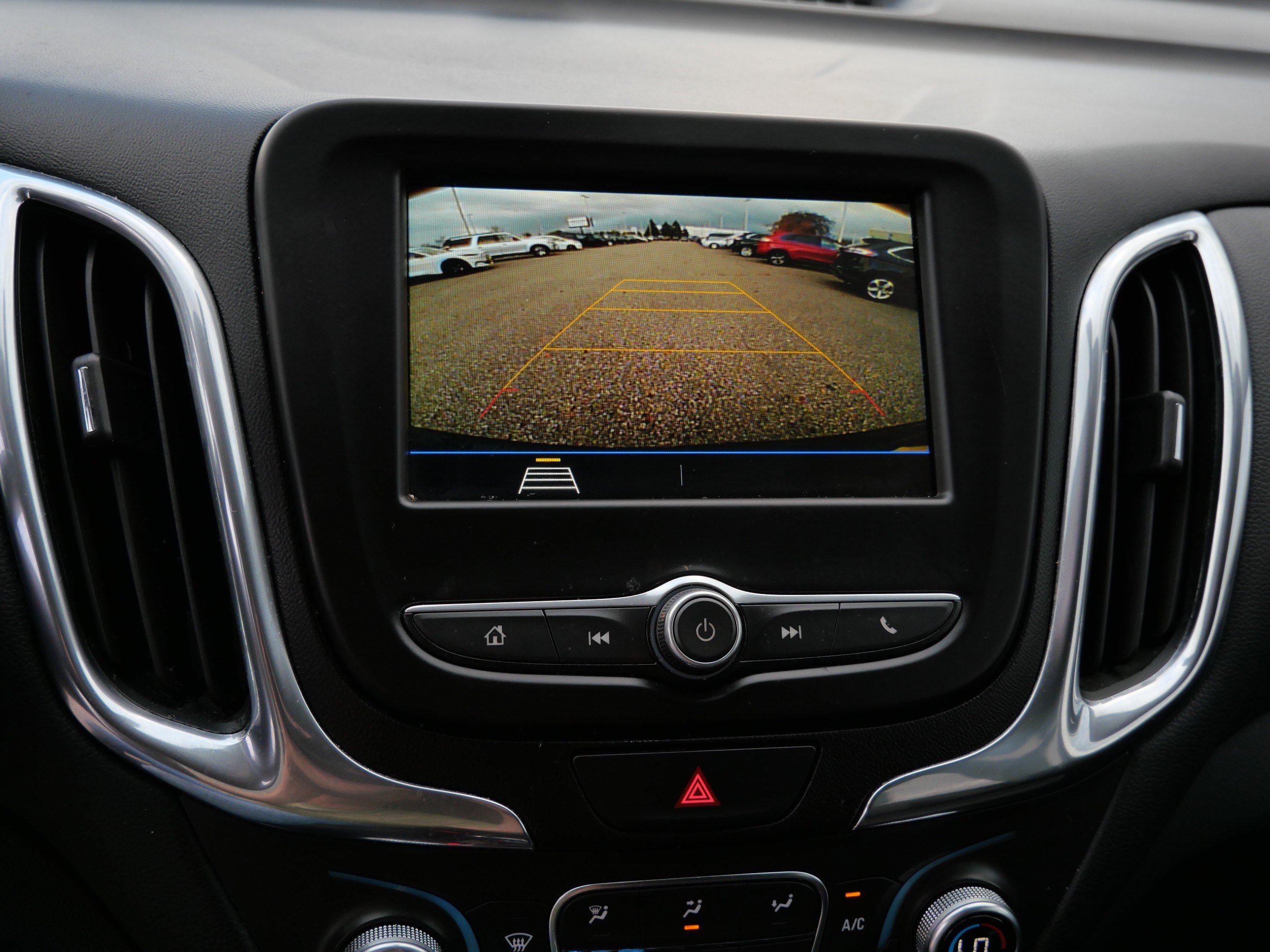 Used 2019 Chevrolet Equinox LT AWD/4WD image 30