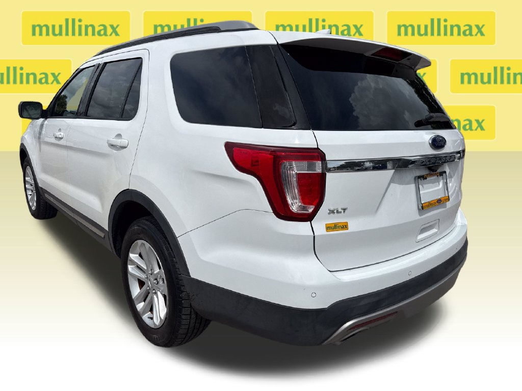 Certified 2017 Ford Explorer XLT w/ Equipment Group 202A FWD image 8
