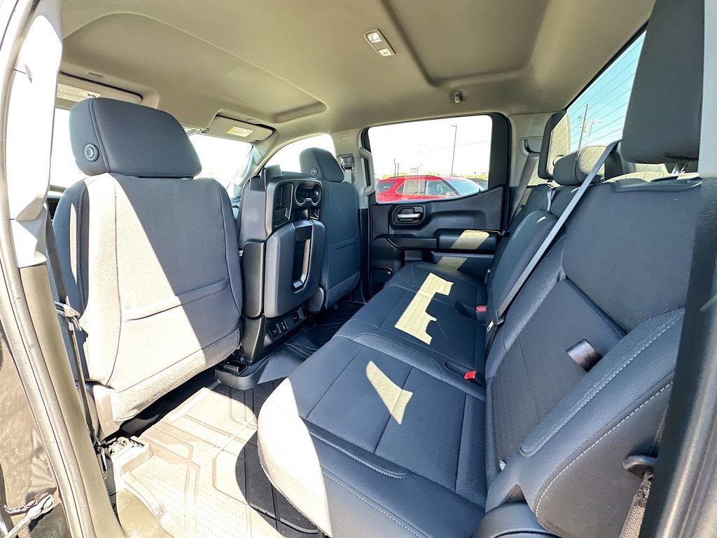 Used 2025 Chevrolet Silverado 1500 Custom w/ Turbomax Blackout Package image 8