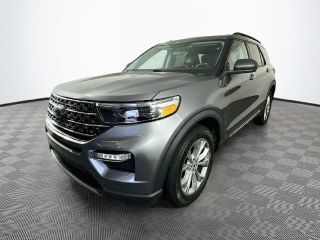 Certified 2023 Ford Explorer XLT w/ Equipment Group 202A AWD/4WD image 7