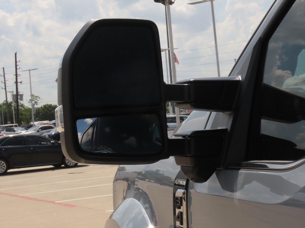 Certified 2026 Ford F450 Platinum w/ Platinum Plus Package AWD/4WD image 18