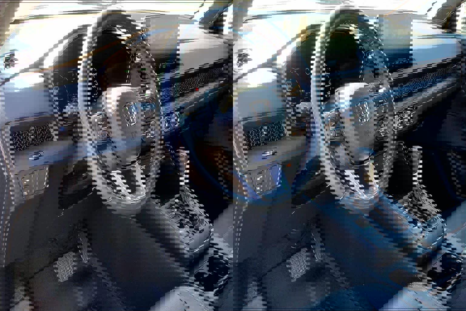 Used 2025 Honda CR-V Sport-L image 17