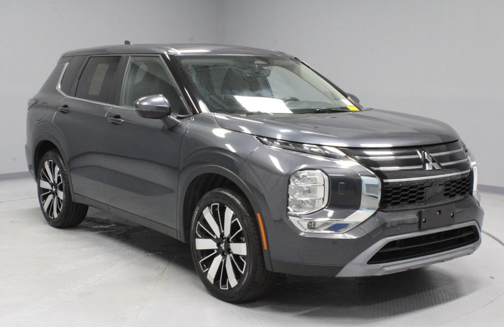 Used 2025 Mitsubishi Outlander AWD video 1
