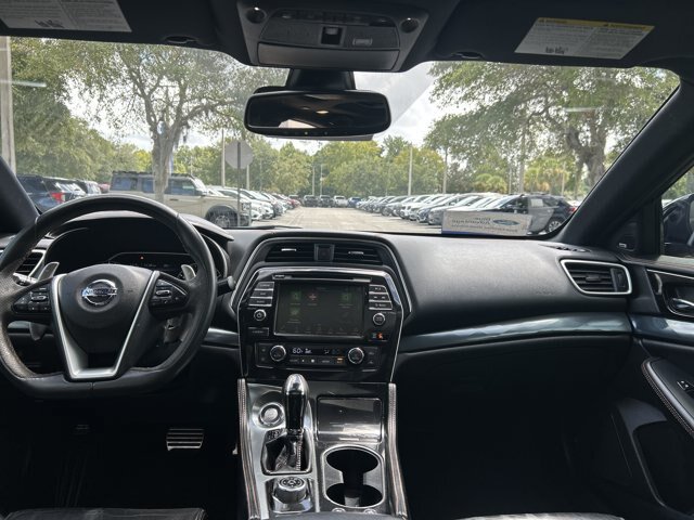 Used 2022 Nissan Maxima SR w/ Sport Mat Group FWD image 18