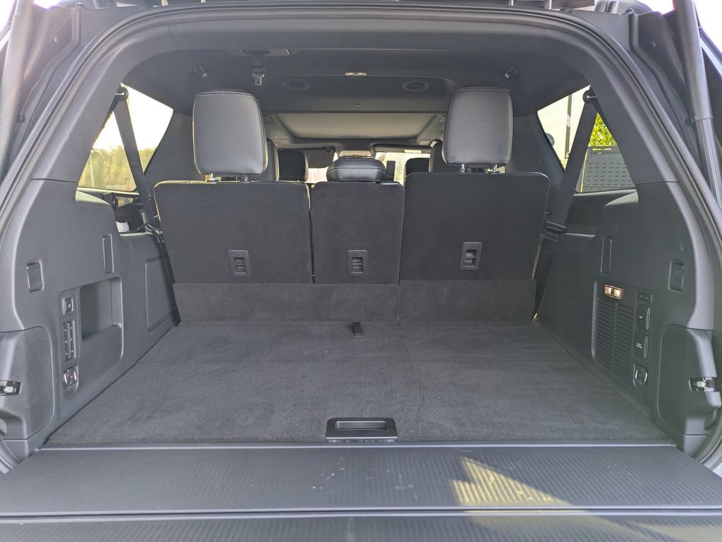 Certified 2025 Ford Expedition Max Platinum w/ Stealth Performance Package AWD/4WD image 12