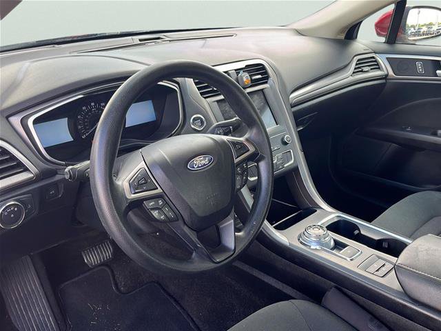 Certified 2020 Ford Fusion SE FWD image 7