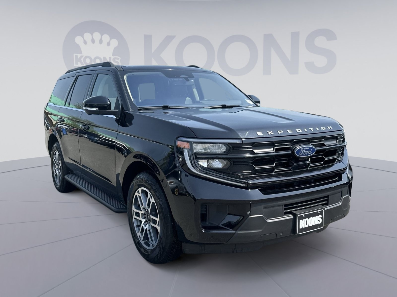 Certified 2025 Ford Expedition Active AWD/4WD image 18