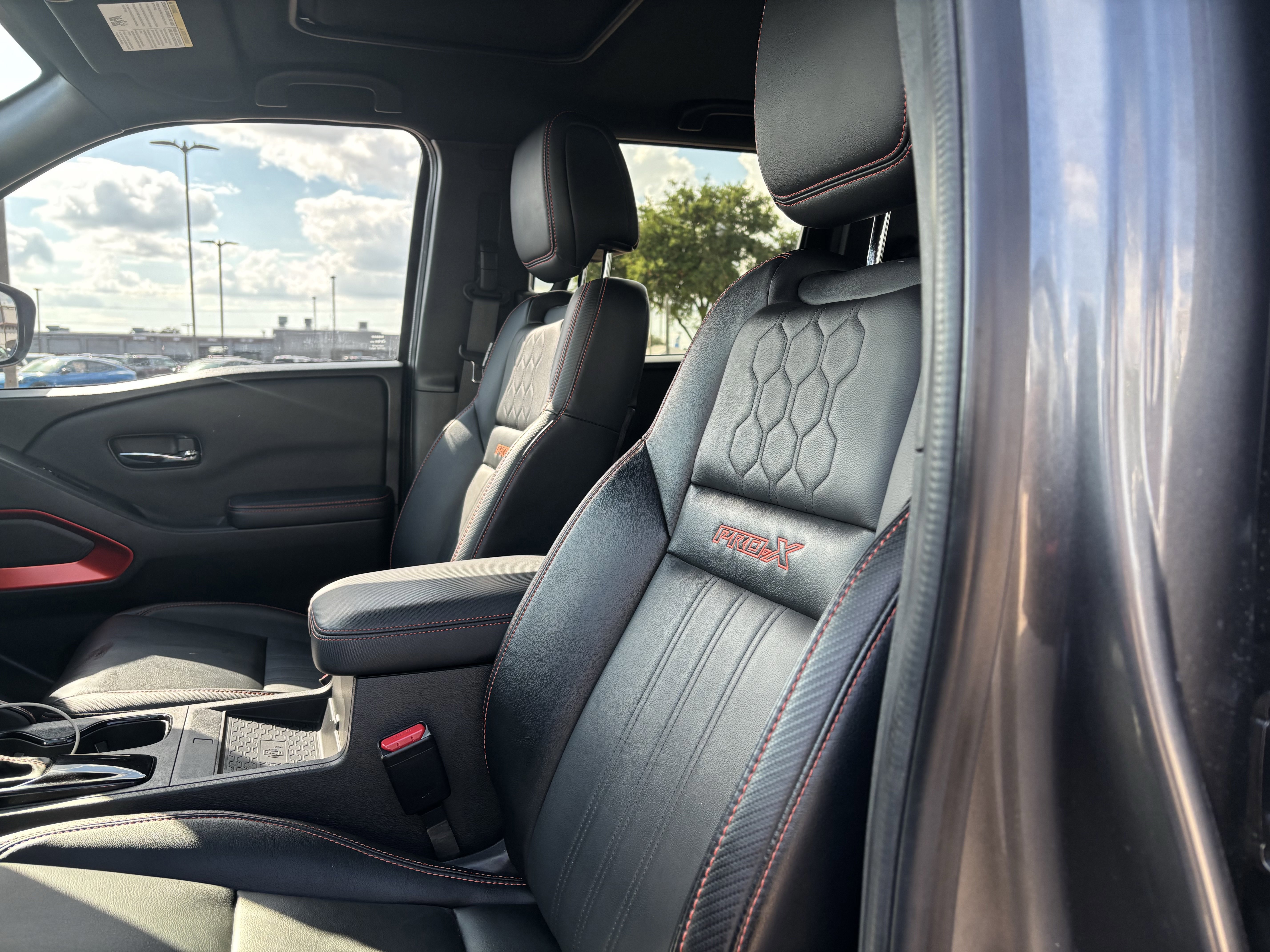 Used 2023 Nissan Frontier Pro-X w/ Pro-X Premium Package image 10