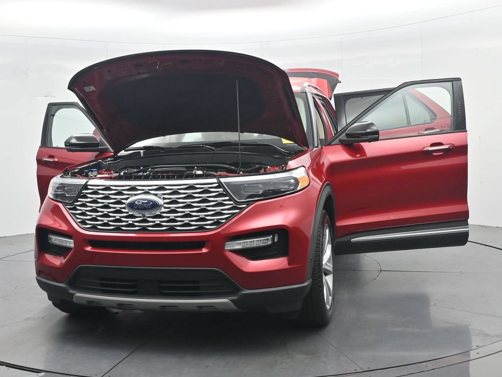 Certified 2021 Ford Explorer Platinum w/ Equipment Group 601A AWD/4WD image 49