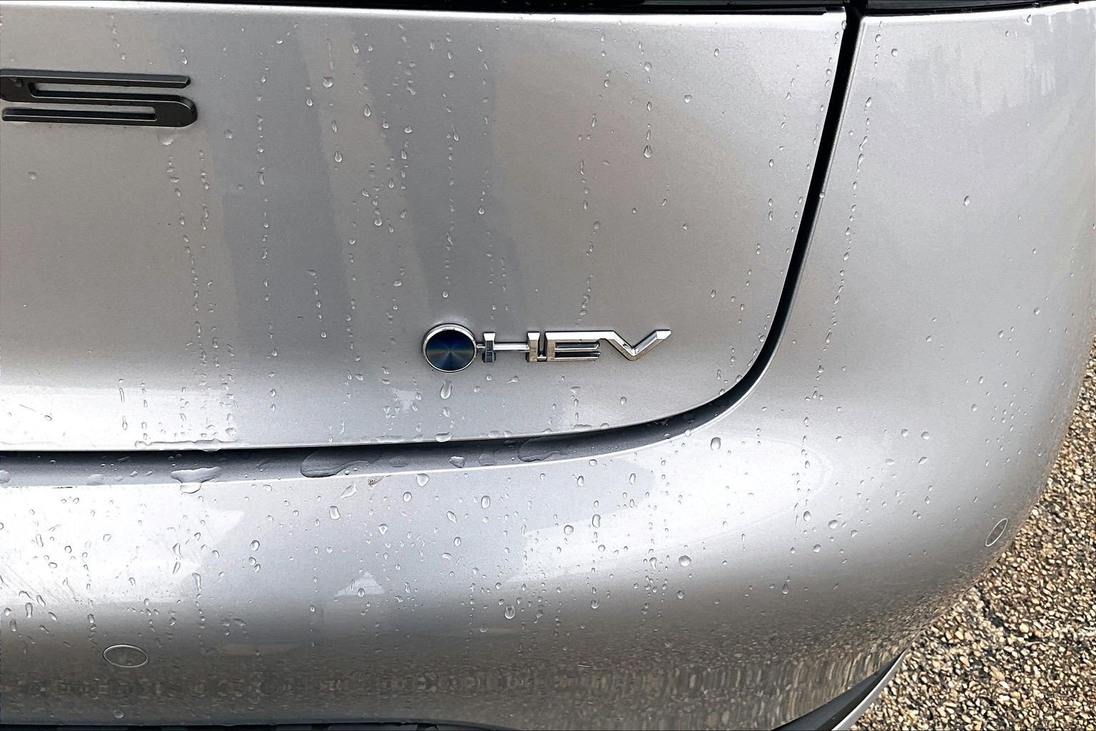 Used 2025 Toyota Prius LE FWD image 8