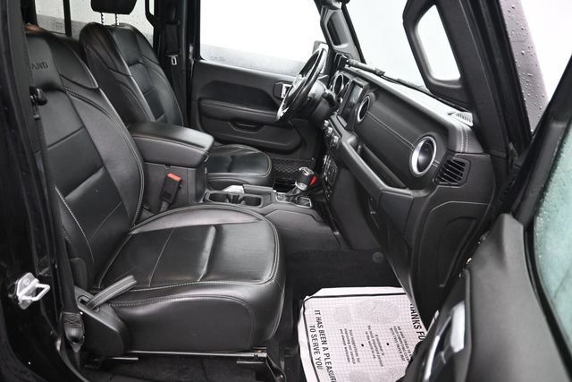 Used 2020 Jeep Gladiator Overland AWD/4WD image 7