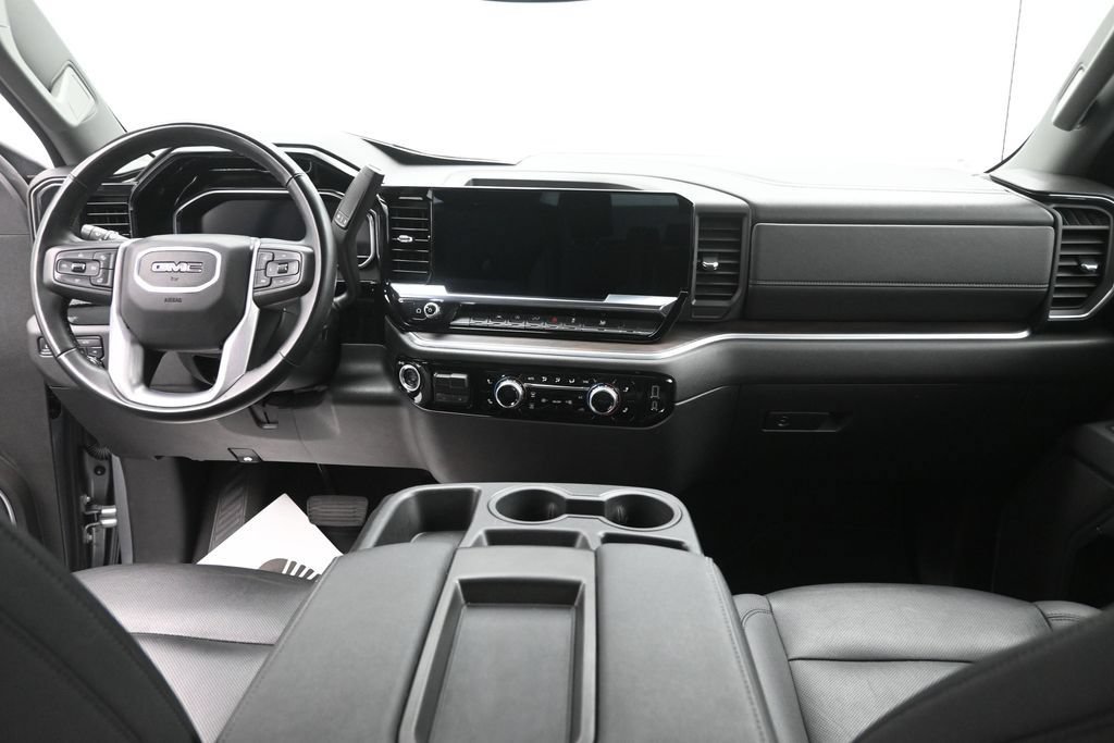 Used 2025 GMC Sierra 1500 SLT AWD/4WD image 14