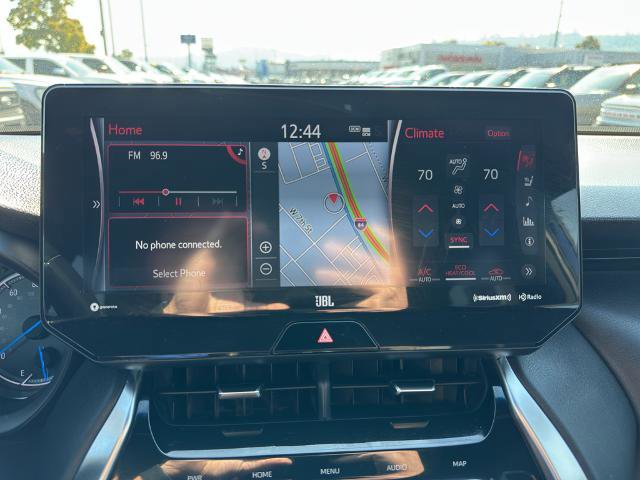 Used 2021 Toyota Venza XLE image 22