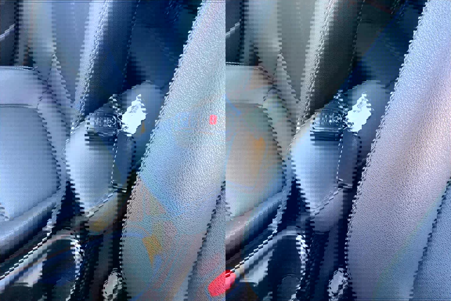 Used 2022 Toyota Corolla Cross XLE image 14