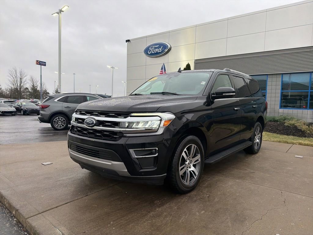 Certified 2024 Ford Expedition Limited image 3