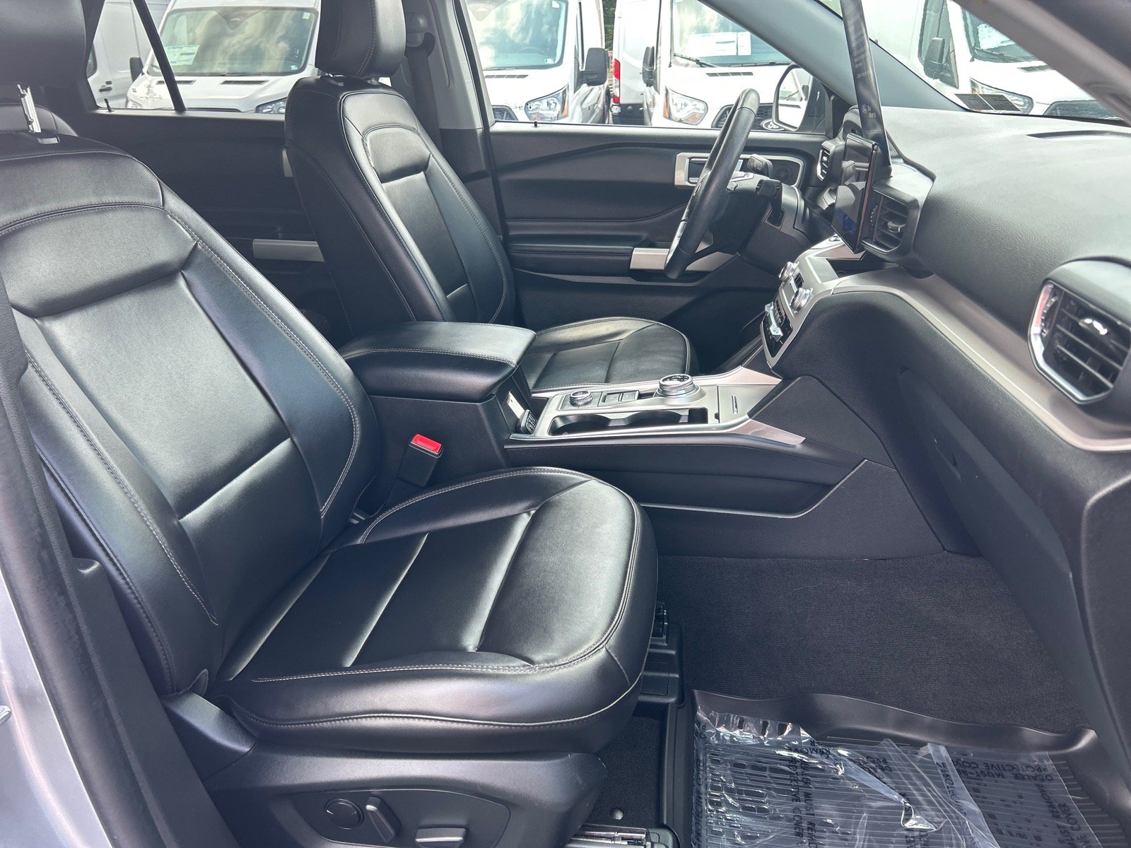 Certified 2023 Ford Explorer XLT w/ Equipment Group 202A AWD/4WD image 20