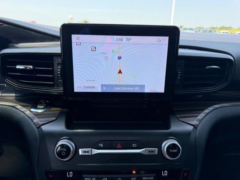 Certified 2020 Ford Explorer Limited AWD/4WD image 18