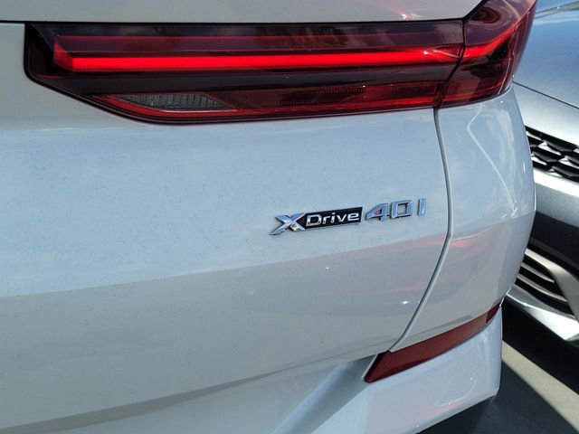 Used 2022 BMW X6 xDrive40i w/ Executive Package image 28