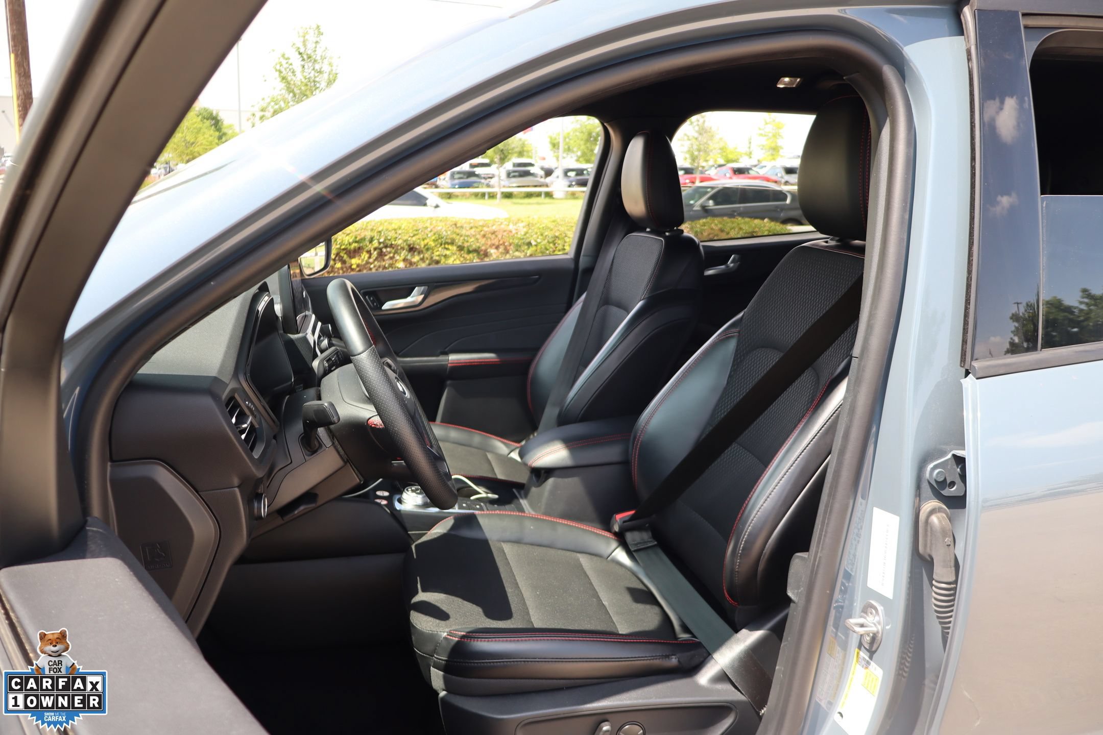 Certified 2025 Ford Escape ST-Line FWD image 11