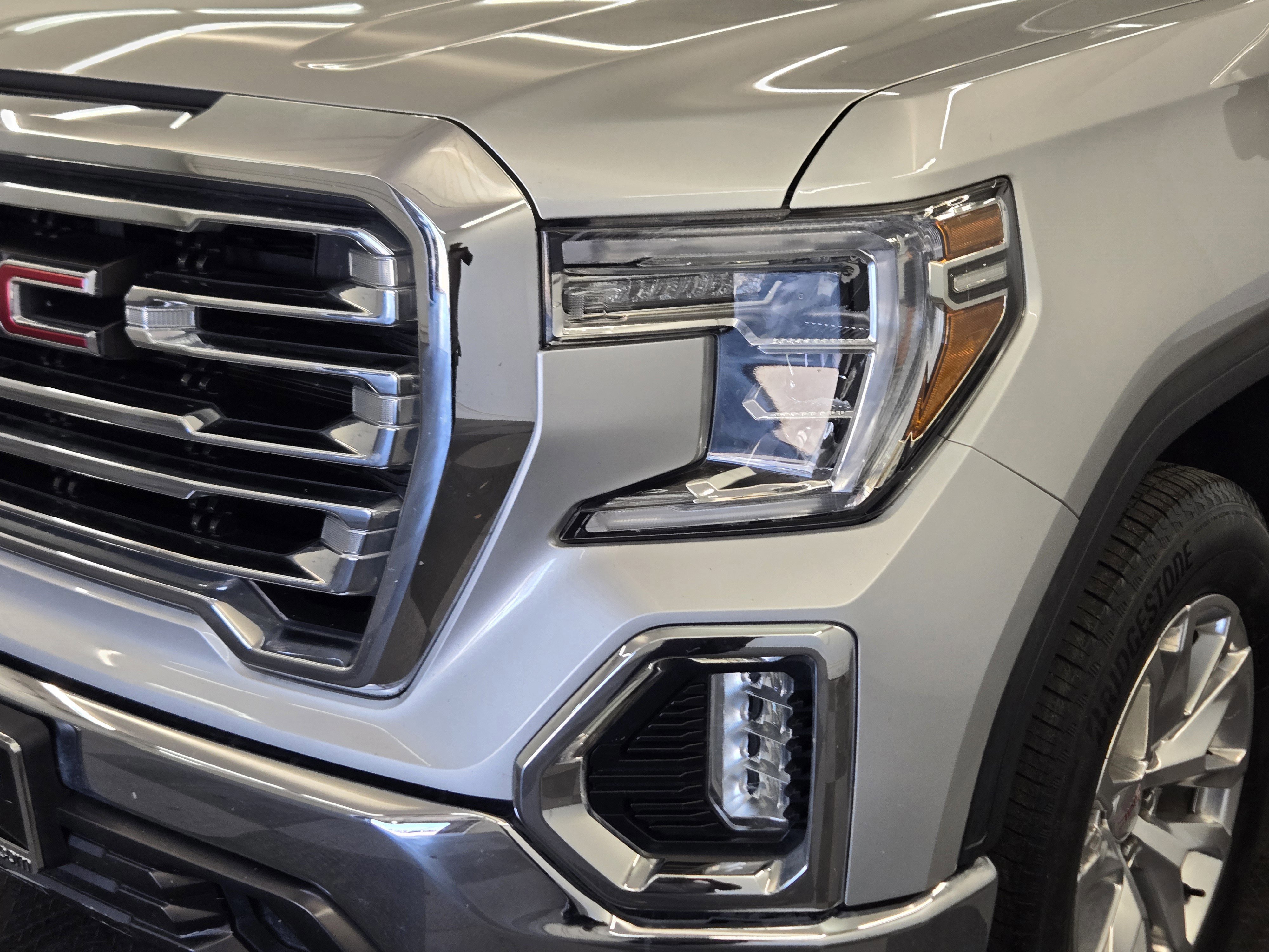 Used 2019 GMC Sierra 1500 SLT w/ SLT Premium Package image 8