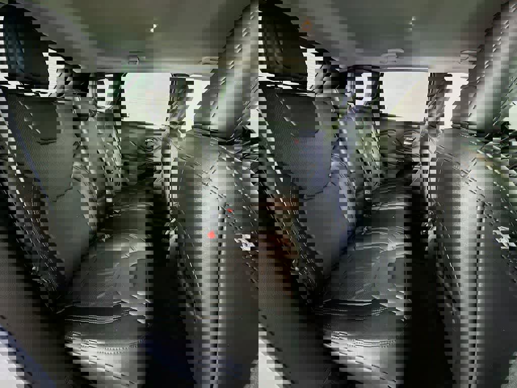 Used 2023 Jeep Cherokee Altitude Lux image 32