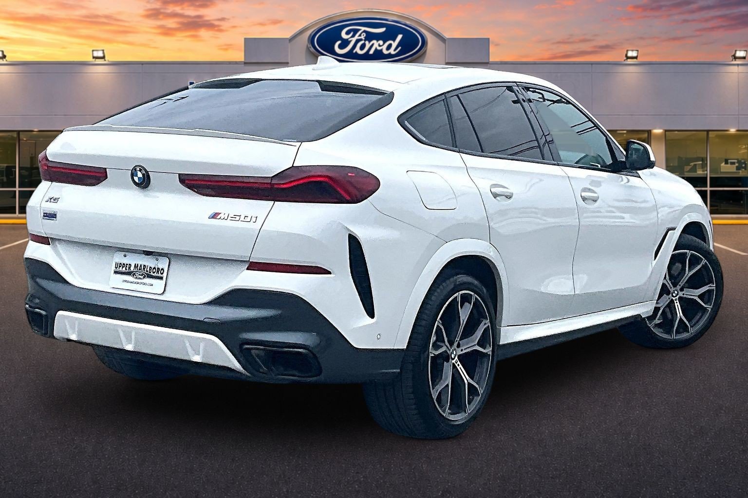 Used 2023 BMW X6 M50i w/ Executive Package AWD/4WD image 13