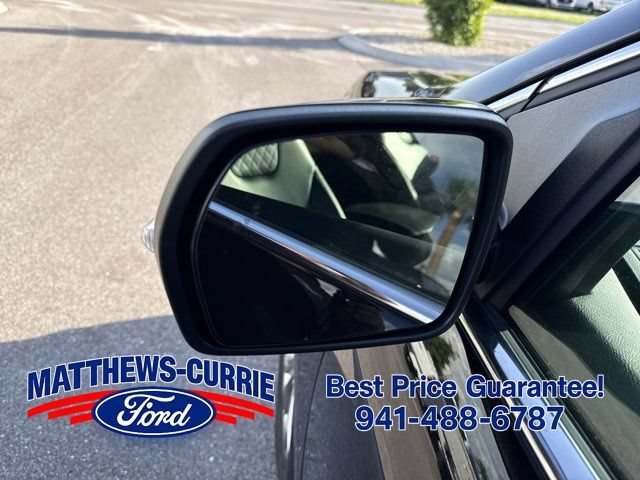 Certified 2024 Ford Edge Titanium AWD/4WD image 8