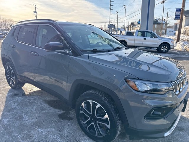 Used 2022 Jeep Compass Limited image 4